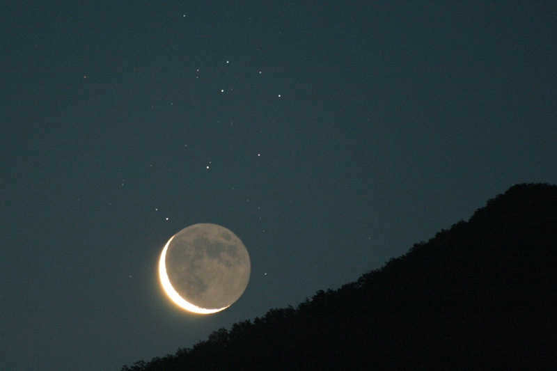 Why don't space photos show stars? - 15