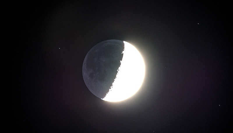 Why don't space photos show stars? - 17