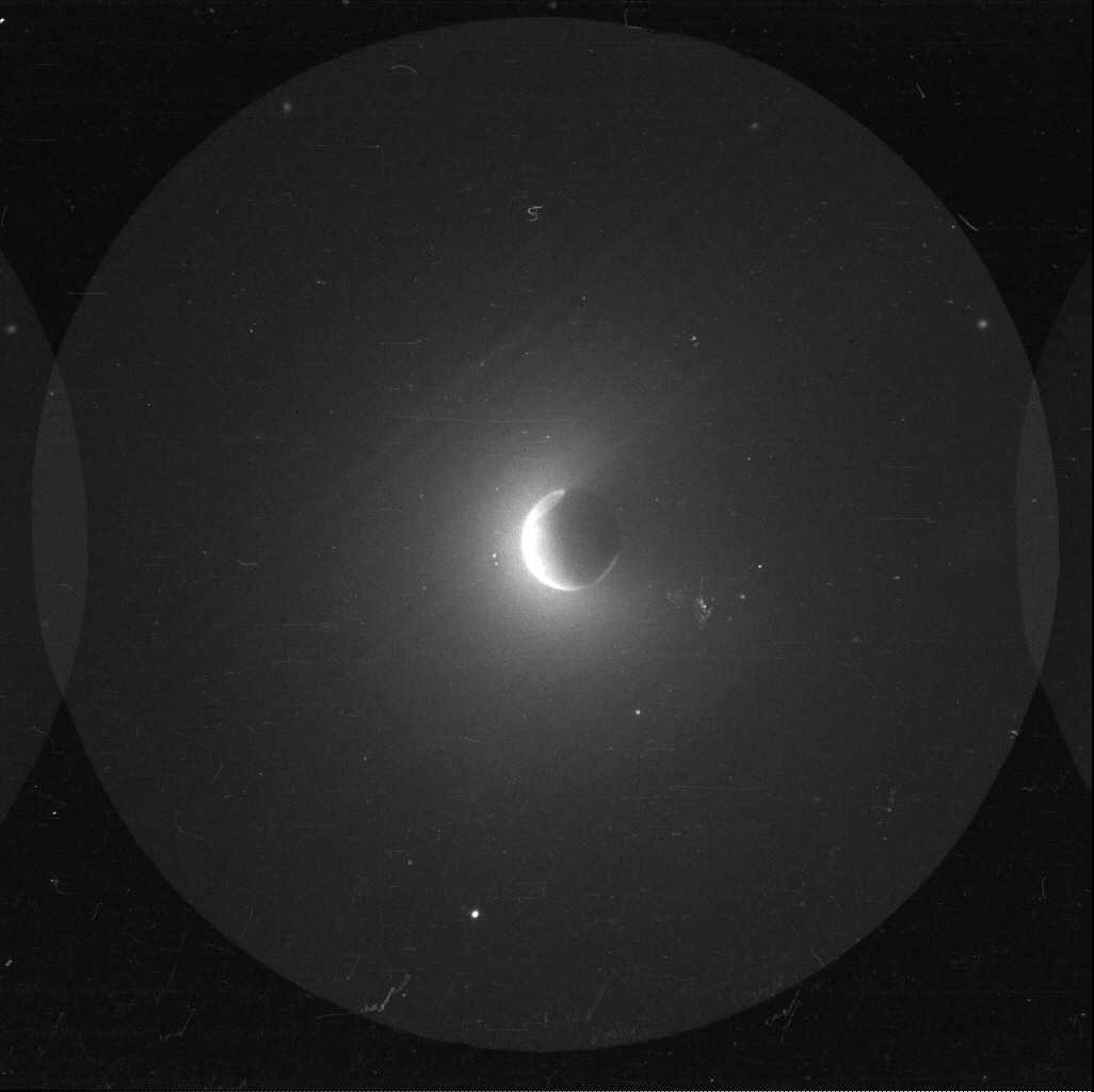 Why don't space photos show stars? - 18