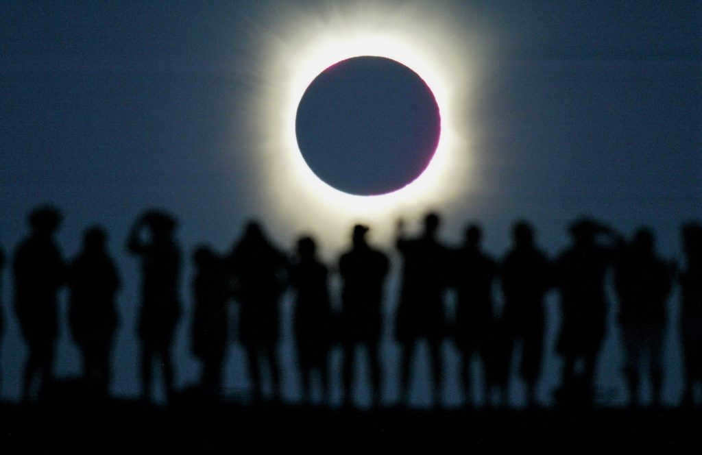 Observing a solar eclipse