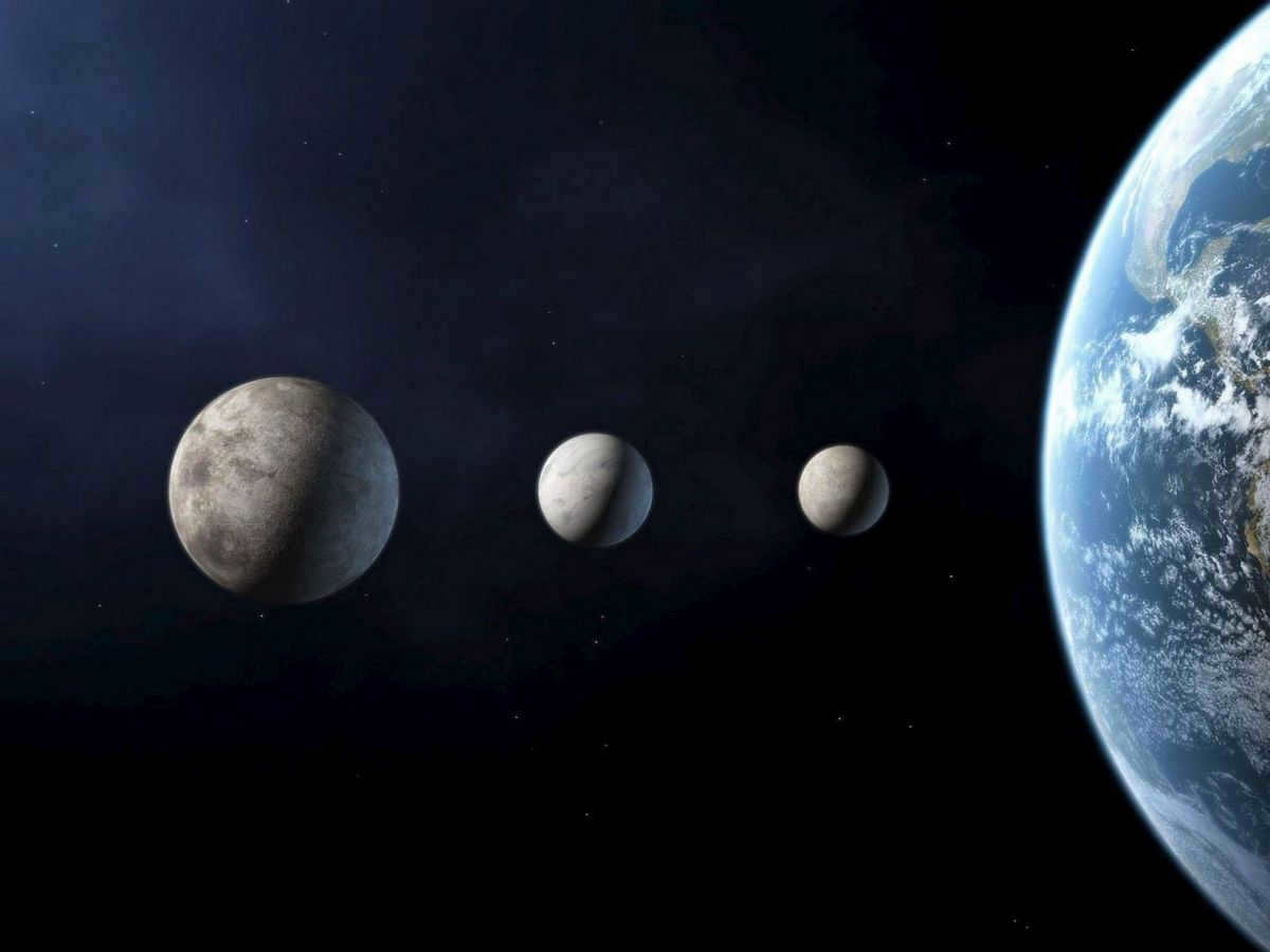 Dwarf planets