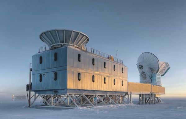 BICEP2 and the SPT (South Pole Telescope) against the backdrop of sunset. Photo by Steffen Richter (Harvard University) from www.cfa.harvard.edu.