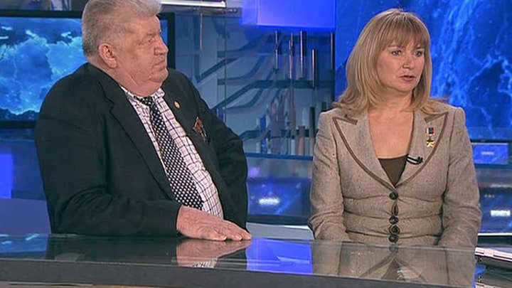 Valery Ryumin and Yelena Kondakova