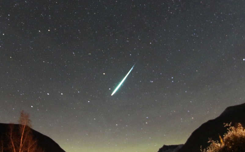 chem-otlichaetsya-meteorit-ot-meteora-foto-meteor