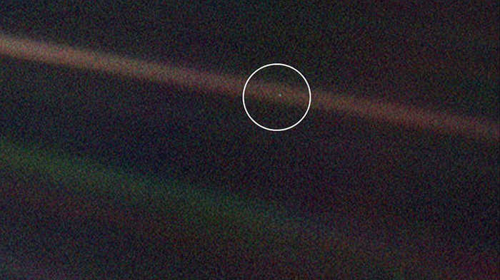 Voyager-1 has been flying for 40 years Voyager-1, Space, Spaceship, Longpost