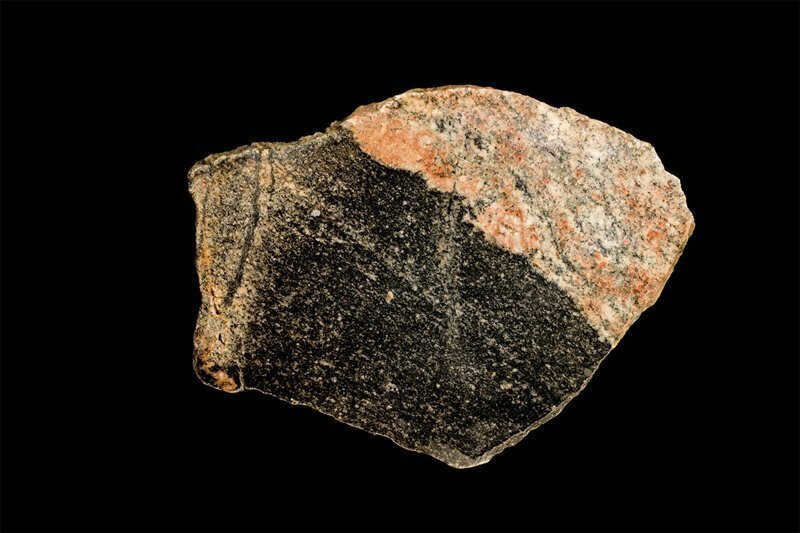 Stone found in Canada, estimated to be 4.03 billion years old