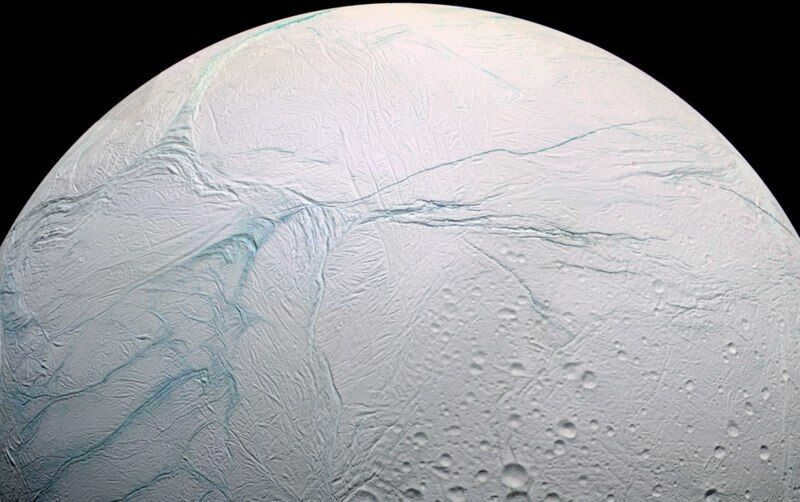 Enceladus - Saturn's icy satellite (23 photos) / Selfire - blog with stories