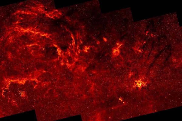In 2006, after four years of observing the cluster, scientists discovered that the Arky cluster had shifted by seven millionths of a degree, corresponding to a speed exceeding 200 km/s. Astronomers estimate that the Arky cluster outshines any star cluster in the Milky Way. Only one out of every 10 million stars in our galaxy shines as brightly. But this ferocious power of Arky has a downside: it has only a few million years to live, and the stars of the cluster will burn out.
