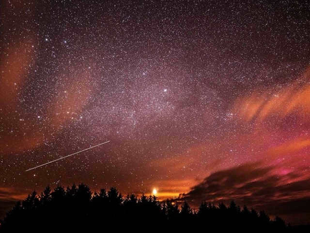 How many visible and invisible stars are there in the sky? What affects the visibility of stars?