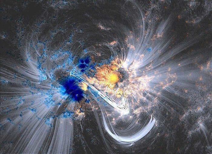 This is what the Sun's magnetic field looks like Cosmos, Sun, Magnetic field, Stars, NASA, Galaxy, Universe, Astronomy, Astrophysics