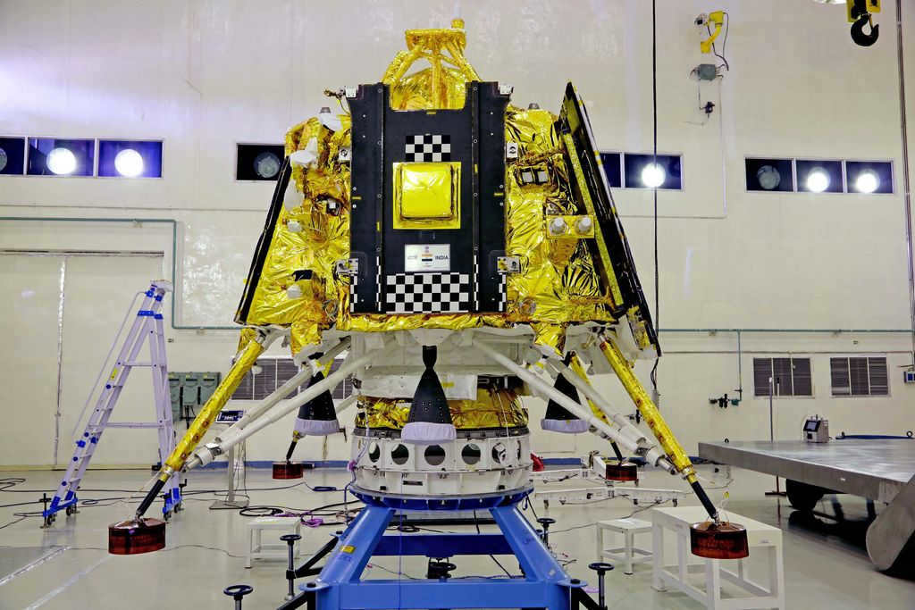 "Luna-25: Why a Russian expedition to the Moon is needed 6