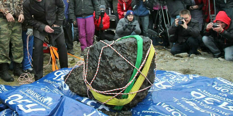 The largest fragment of the Chelyabinsk meteorite from the bottom of Lake Chebarkul.